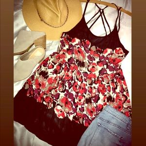 Free People babydoll floral tank top!